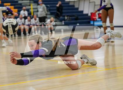 Thumbnail 2 in Terre Haute South Vigo vs. Brownsburg (IHSAA 4A Sectional Semifinal) photogallery.