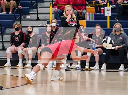 Thumbnail 3 in Terre Haute South Vigo vs. Brownsburg (IHSAA 4A Sectional Semifinal) photogallery.