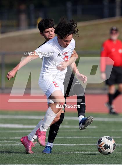 Thumbnail 3 in Lincoln vs. McClatchy photogallery.