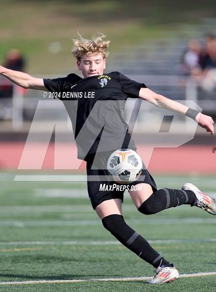 Thumbnail 1 in Lincoln vs. McClatchy photogallery.