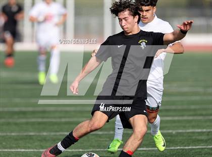 Thumbnail 3 in Lincoln vs. McClatchy photogallery.