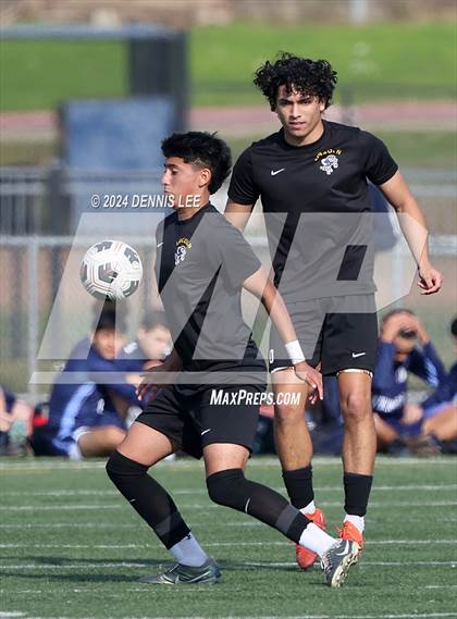 Thumbnail 1 in Lincoln vs. McClatchy photogallery.