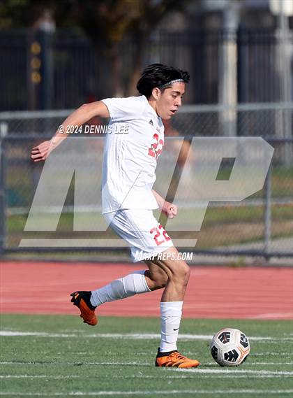 Thumbnail 3 in Lincoln vs. McClatchy photogallery.