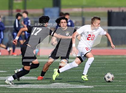 Thumbnail 1 in Lincoln vs. McClatchy photogallery.