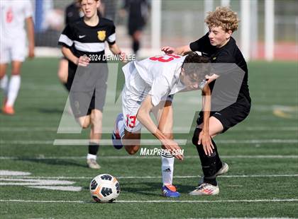 Thumbnail 3 in Lincoln vs. McClatchy photogallery.
