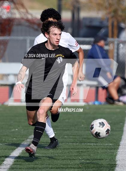 Thumbnail 3 in Lincoln vs. McClatchy photogallery.