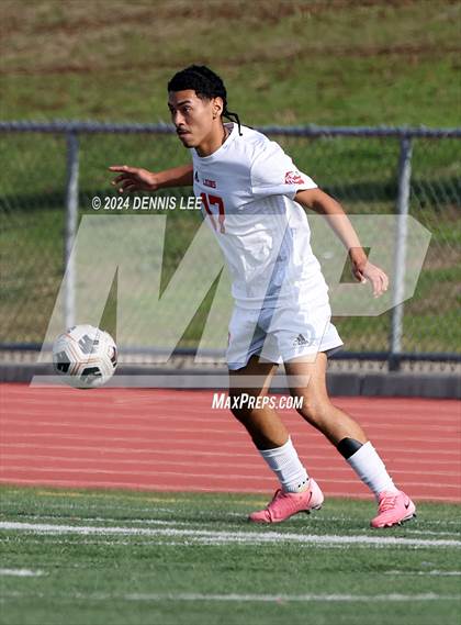 Thumbnail 2 in Lincoln vs. McClatchy photogallery.
