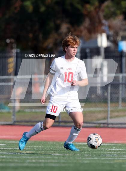 Thumbnail 1 in Lincoln vs. McClatchy photogallery.