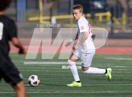 Thumbnail 3 in Lincoln vs. McClatchy photogallery.