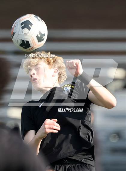 Thumbnail 1 in Lincoln vs. McClatchy photogallery.