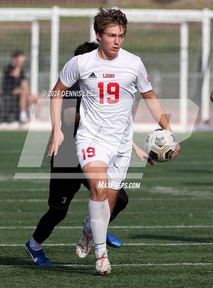 Thumbnail 3 in Lincoln vs. McClatchy photogallery.