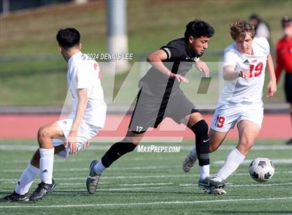 Thumbnail 3 in Lincoln vs. McClatchy photogallery.