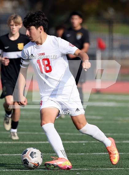 Thumbnail 3 in Lincoln vs. McClatchy photogallery.