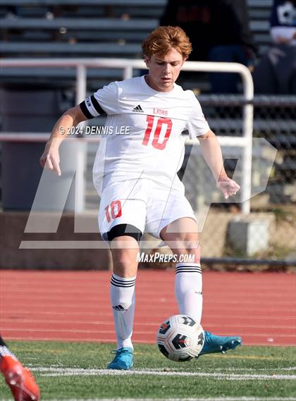 Thumbnail 3 in Lincoln vs. McClatchy photogallery.