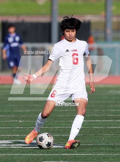 Thumbnail 3 in Lincoln vs. McClatchy photogallery.