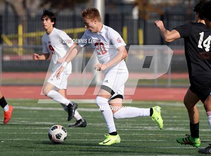 Thumbnail 1 in Lincoln vs. McClatchy photogallery.