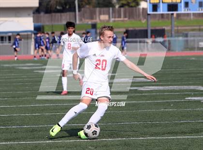 Thumbnail 2 in Lincoln vs. McClatchy photogallery.