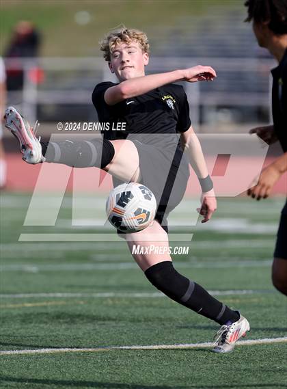 Thumbnail 2 in Lincoln vs. McClatchy photogallery.