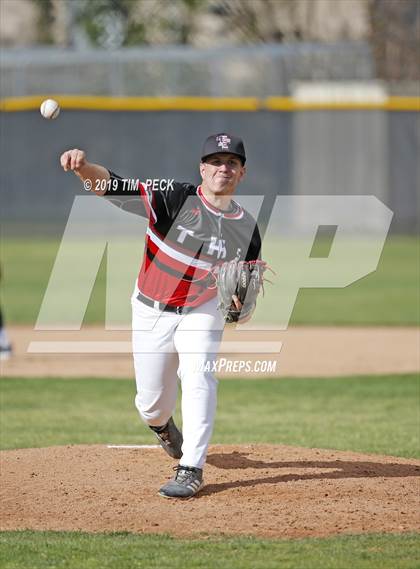 Thumbnail 1 in Brea Olinda @ Tustin photogallery.