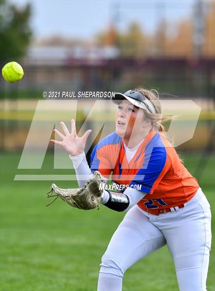 Thumbnail 3 in Legend vs. Columbine (CHSAA 5A State Final Game) photogallery.