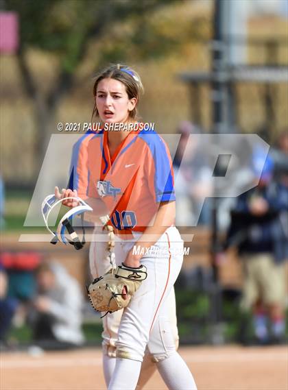 Thumbnail 2 in Legend vs. Columbine (CHSAA 5A State Final Game) photogallery.