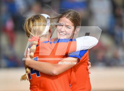 Thumbnail 2 in Legend vs. Columbine (CHSAA 5A State Final Game) photogallery.