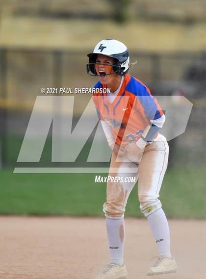 Thumbnail 2 in Legend vs. Columbine (CHSAA 5A State Final Game) photogallery.