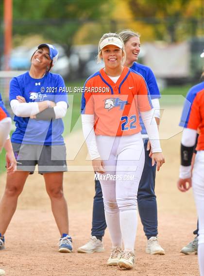 Thumbnail 2 in Legend vs. Columbine (CHSAA 5A State Final Game) photogallery.