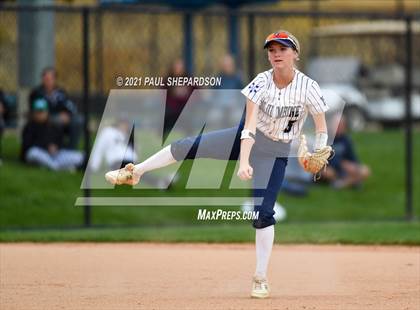 Thumbnail 2 in Legend vs. Columbine (CHSAA 5A State Final Game) photogallery.