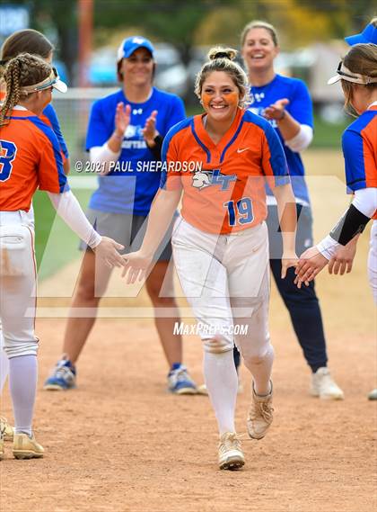 Thumbnail 1 in Legend vs. Columbine (CHSAA 5A State Final Game) photogallery.