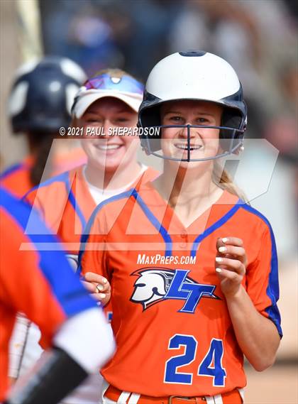 Thumbnail 2 in Legend vs. Columbine (CHSAA 5A State Final Game) photogallery.
