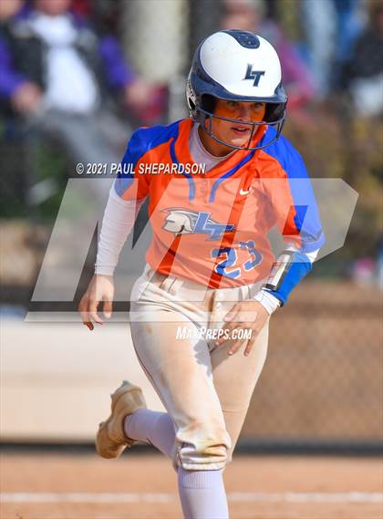 Thumbnail 1 in Legend vs. Columbine (CHSAA 5A State Final Game) photogallery.