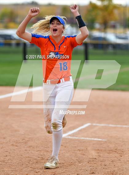 Thumbnail 2 in Legend vs. Columbine (CHSAA 5A State Final Game) photogallery.