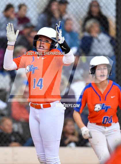 Thumbnail 3 in Legend vs. Columbine (CHSAA 5A State Final Game) photogallery.