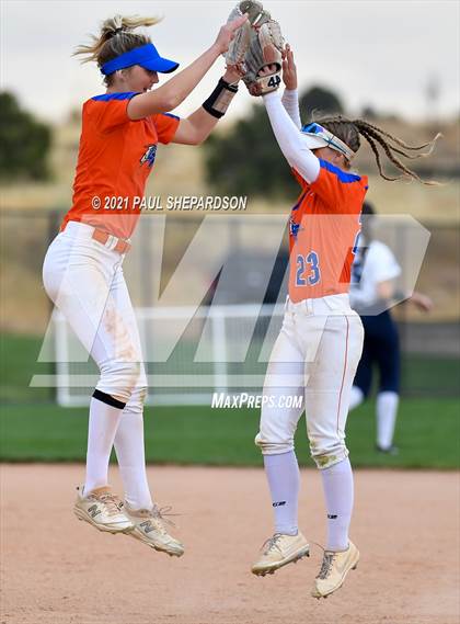 Thumbnail 1 in Legend vs. Columbine (CHSAA 5A State Final Game) photogallery.