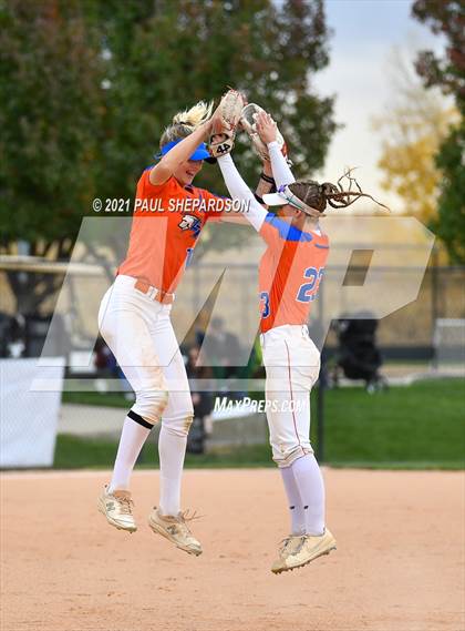 Thumbnail 1 in Legend vs. Columbine (CHSAA 5A State Final Game) photogallery.