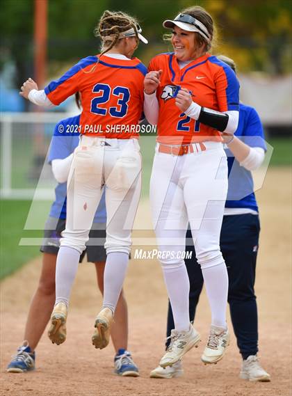 Thumbnail 1 in Legend vs. Columbine (CHSAA 5A State Final Game) photogallery.