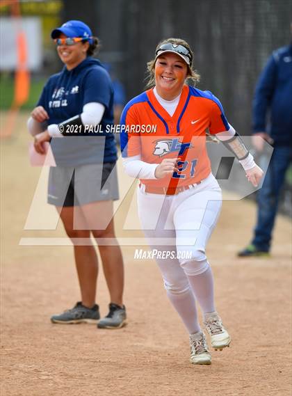 Thumbnail 1 in Legend vs. Columbine (CHSAA 5A State Final Game) photogallery.