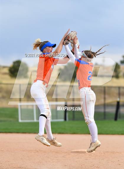 Thumbnail 3 in Legend vs. Columbine (CHSAA 5A State Final Game) photogallery.