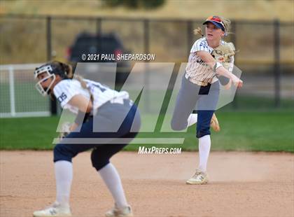 Thumbnail 2 in Legend vs. Columbine (CHSAA 5A State Final Game) photogallery.