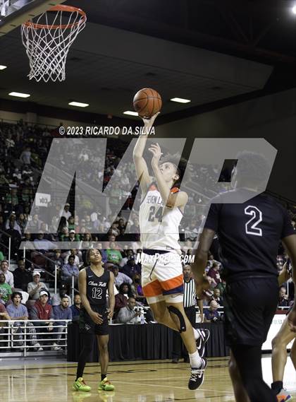 Thumbnail 2 in Seven Lakes vs Clear_Falls (UIL 6A Region 3 & 4 Regional Semifinal) photogallery.