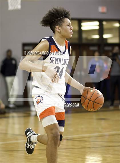 Thumbnail 2 in Seven Lakes vs Clear_Falls (UIL 6A Region 3 & 4 Regional Semifinal) photogallery.