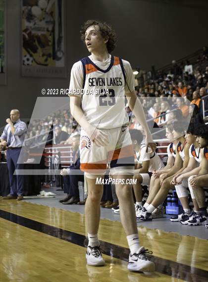 Thumbnail 1 in Seven Lakes vs Clear_Falls (UIL 6A Region 3 & 4 Regional Semifinal) photogallery.