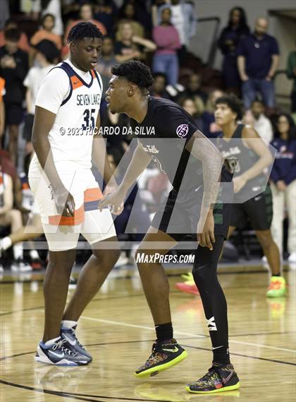 Thumbnail 2 in Seven Lakes vs Clear_Falls (UIL 6A Region 3 & 4 Regional Semifinal) photogallery.