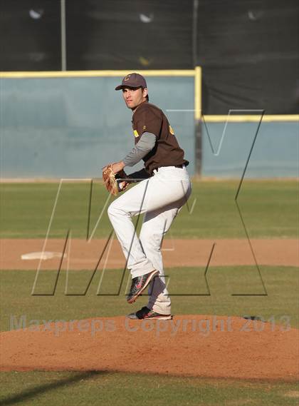 Thumbnail 2 in Calabasas @ Crespi photogallery.