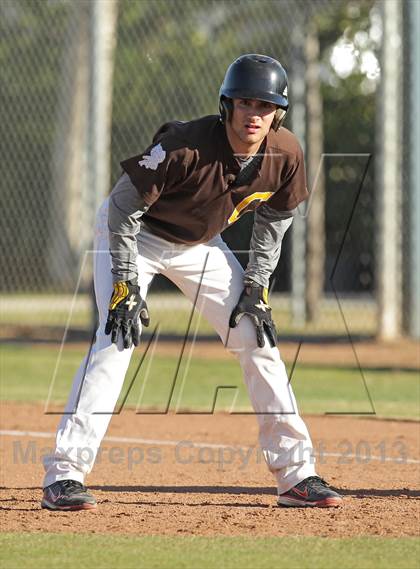 Thumbnail 1 in Calabasas @ Crespi photogallery.