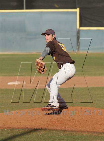 Thumbnail 3 in Calabasas @ Crespi photogallery.