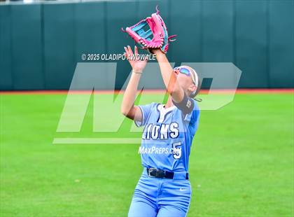 Thumbnail 1 in Hallsville vs. Lake Creek (UIL Softball 5A D2 Final) photogallery.