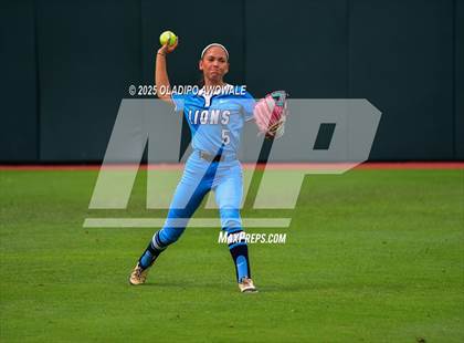 Thumbnail 1 in Hallsville vs. Lake Creek (UIL Softball 5A D2 Final) photogallery.