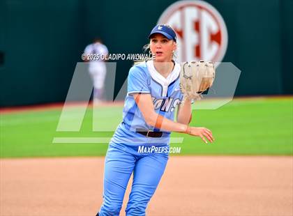 Thumbnail 2 in Hallsville vs. Lake Creek (UIL Softball 5A D2 Final) photogallery.